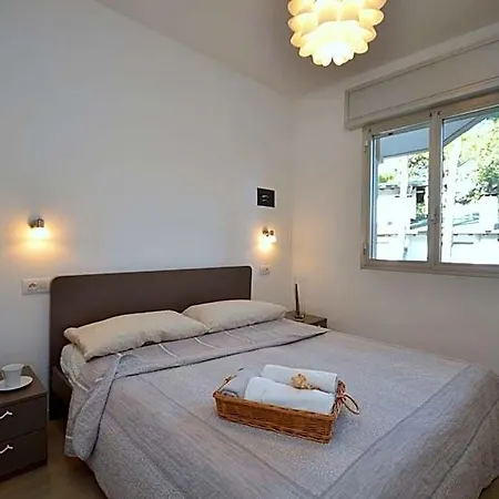 Elegant And Modern In A Peaceful Settings *
